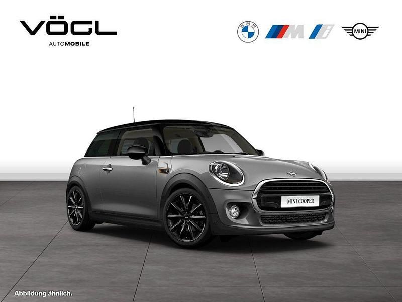 Gebraucht Mini Cooper Hatch 136 PS (100 kW) 2019 Moonwalk grey Kleinwagen