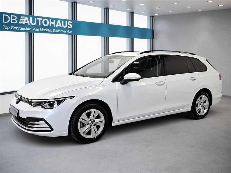 Weiß Gebraucht 2024 VW Golf VIII Life Kombi | 23.760 € (Guter Preis) - Bild 1/4
