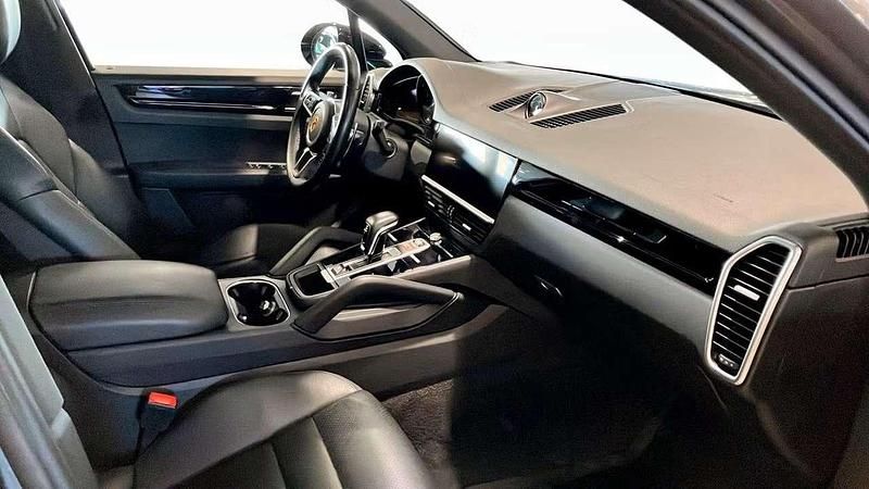 Second-hand Porsche Cayenne 462 CP (339 kW) 2023 Gri SUV