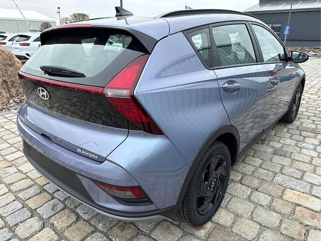 Neu Hyundai Bayon GO! 90 PS (66 kW) 2026 Vibrant blue metallic vibrant blue metallic SUV