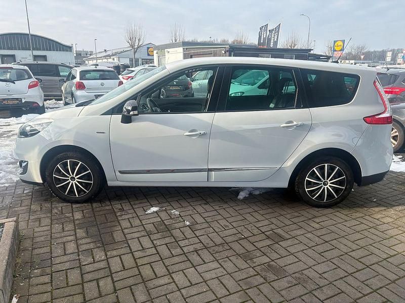 Gebraucht Renault Scénic III Bose Edition 131 PS (96 kW) 2012 Weiß Van / Kleinbus