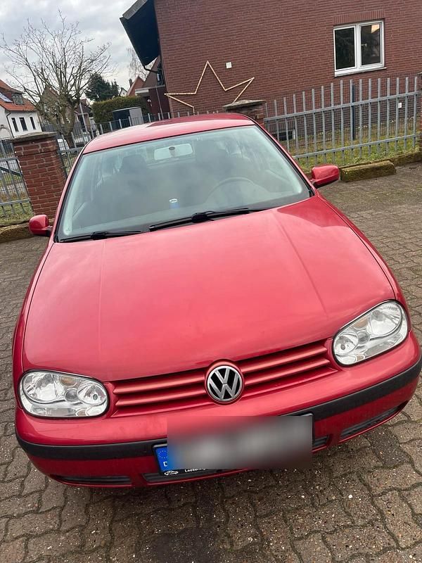 Rot Gebraucht 2000 VW Golf IV Kleinwagen | 2.500 € (Teuer) - Bild 1/4