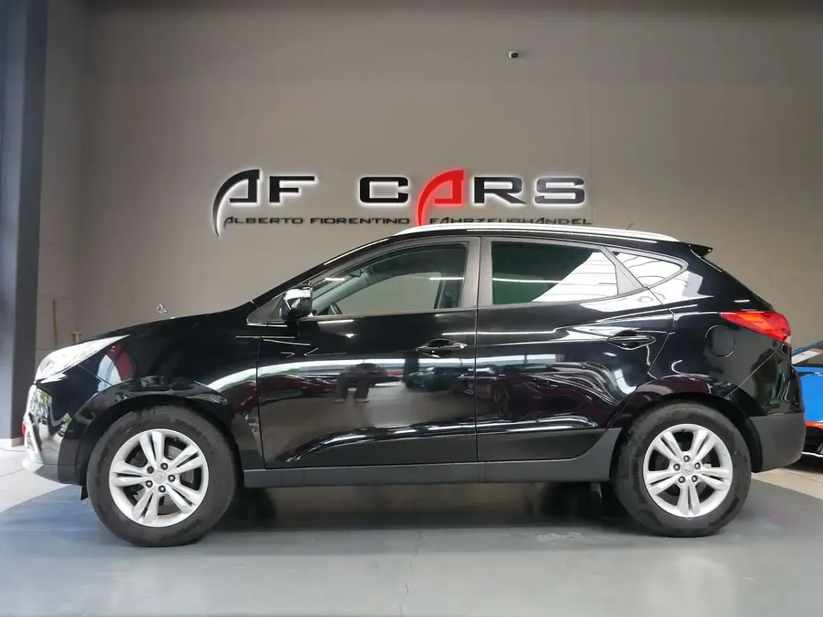 Gebraucht Hyundai ix35 Comfort 136 PS (100 kW) 2012 Schwarz SUV
