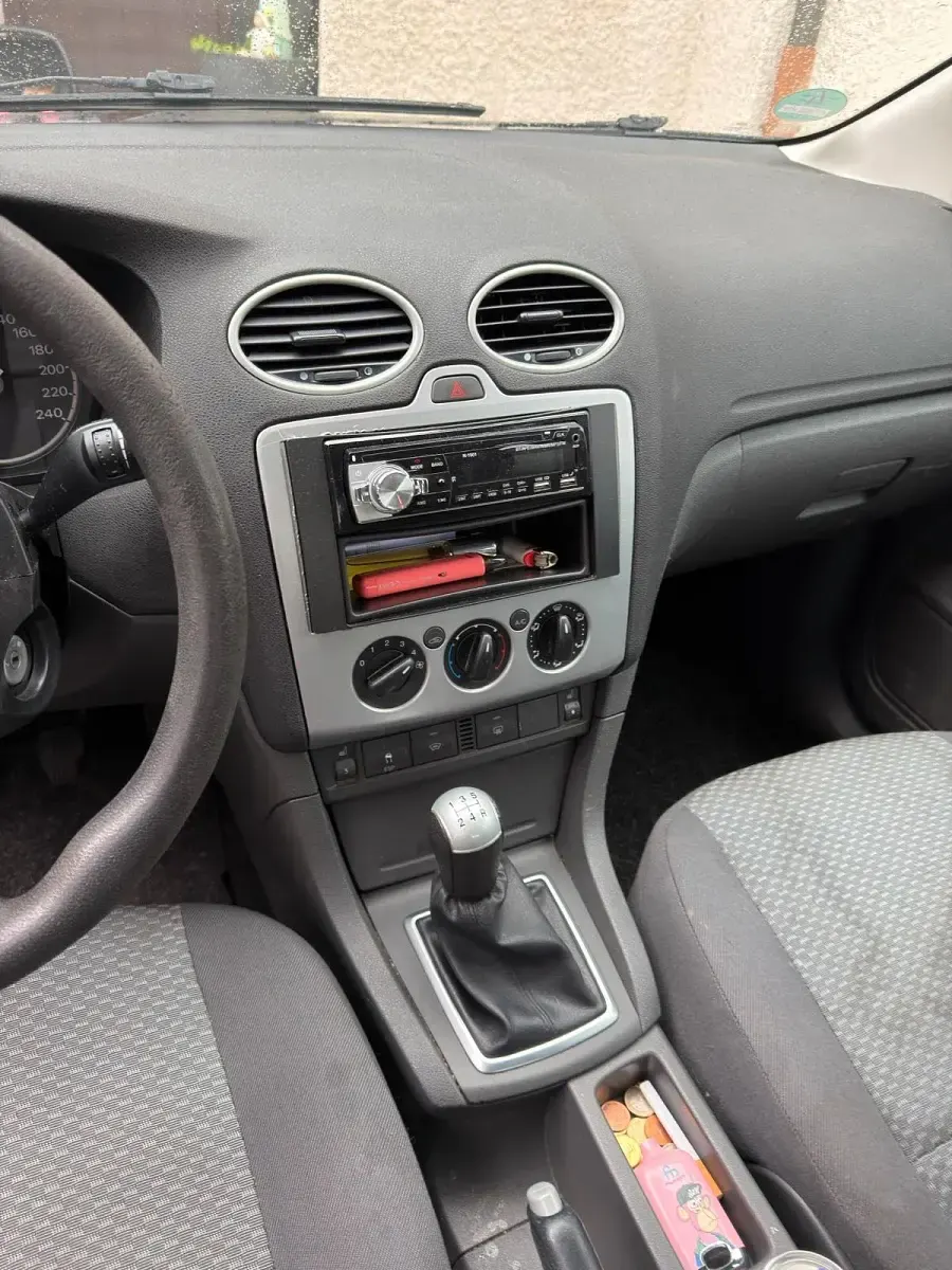 Gebraucht Ford Focus 115 PS (84 kW) 2006 Blau Kleinwagen