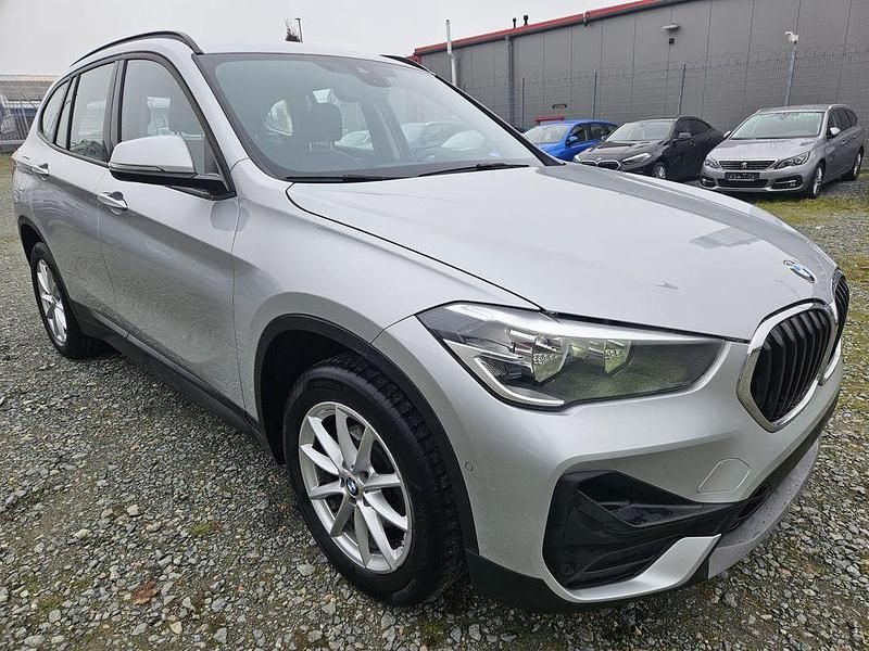 Silber Gebraucht 2020 BMW X1 Sport Line SUV | 15.070 € (Fairer Preis) - Bild 1/4