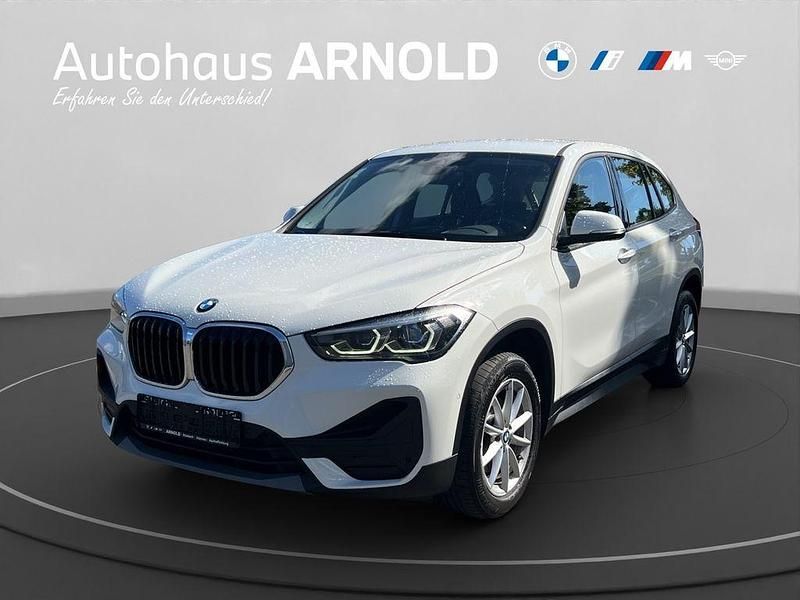 Alpinweiß uni Gebraucht 2022 BMW X1 Advantage SUV | 22.310 € (Fairer Preis) - Bild 1/4