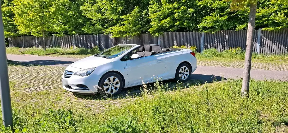 Gebraucht Opel Cascada 140 PS (102 kW) 2013 Weiß Cabrio