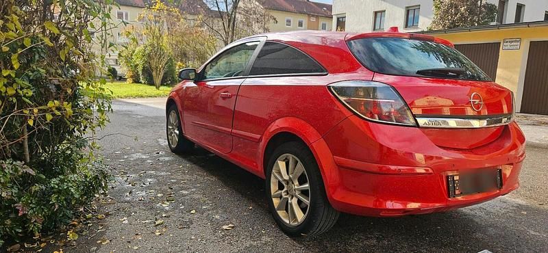 Rot Gebraucht 2007 Opel Astra GTC Coupé | 1.699 € (Fairer Preis) - Bild 1/4
