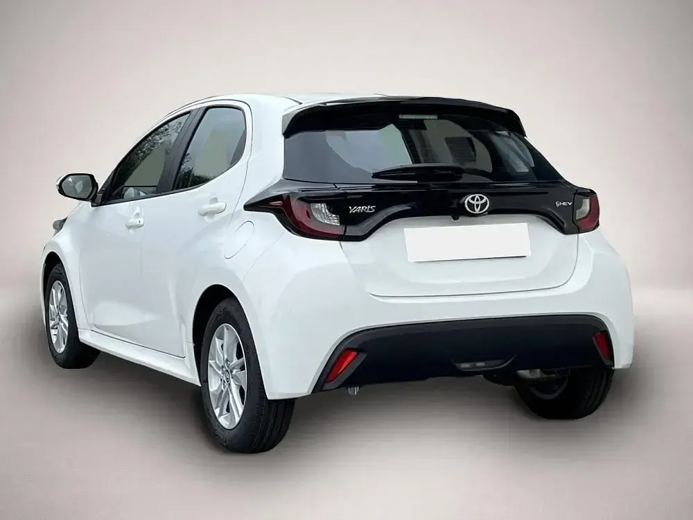 Neu Toyota Yaris Active 116 PS (85 kW) 2026 Manufacturer Kleinwagen