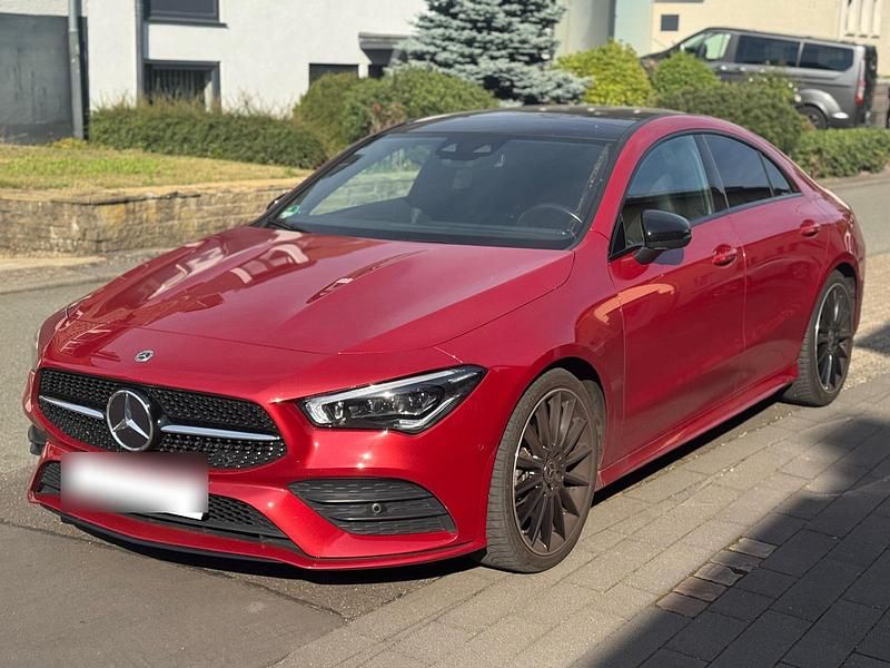 Rot Gebraucht 2021 Mercedes CLA220 AMG Limousine | 29.990 € (Fairer Preis) - Bild 1/4