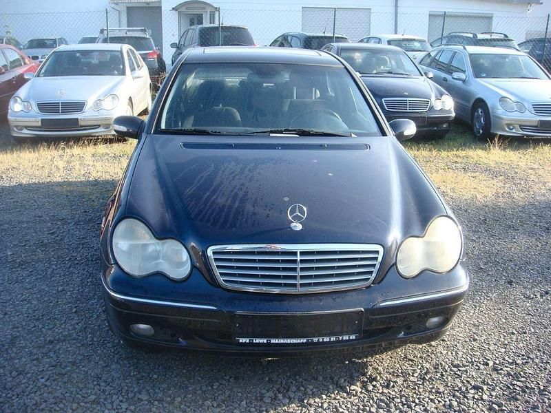 Gebraucht Mercedes C240 Elegance 170 PS (125 kW) 2002 Blau Limousine