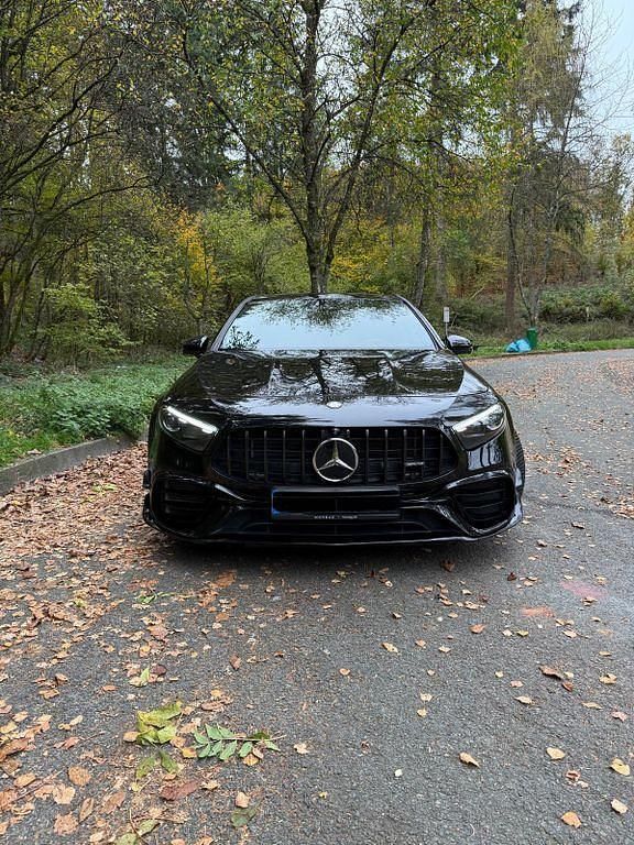 Schwarz Gebraucht 2023 Mercedes A45 AMG Advanced Plus Limousine | 52.250 € (Etwas zu teuer) - Bild 1/4