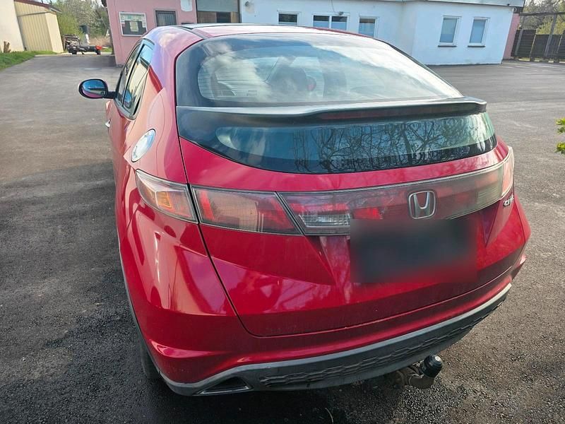 Gebraucht Honda Civic 140 PS (102 kW) 2007 Rot Limousine