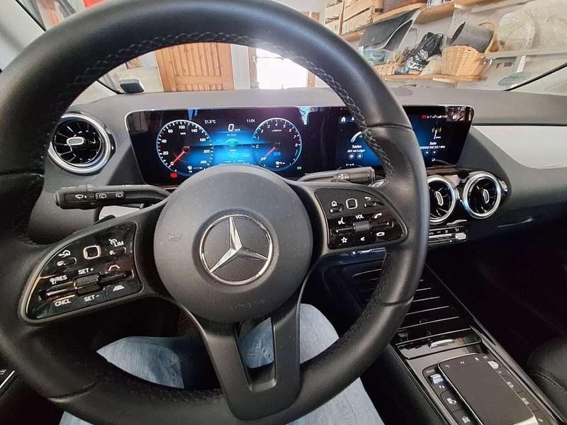 Gebraucht Mercedes GLA250 160 PS (117 kW) 2023 Grau SUV
