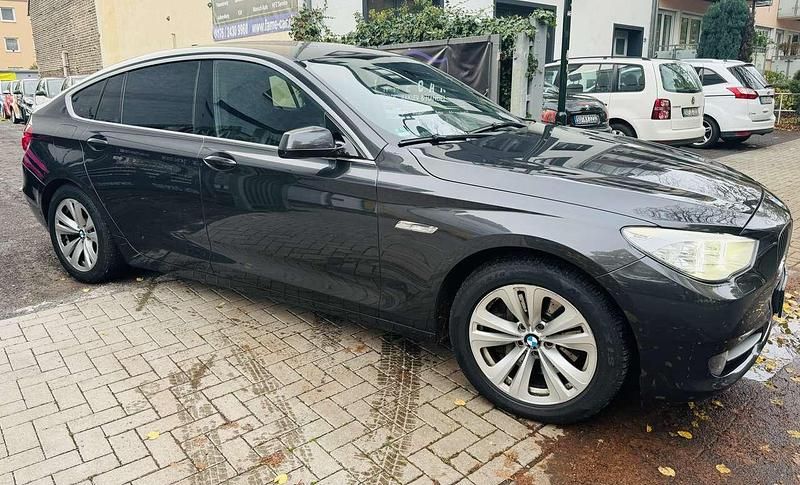 Sophistograu brillanteffekt Gebraucht 2012 BMW 530 Gran Turismo Limousine | 12.500 € (Fairer Preis) - Bild 1/4