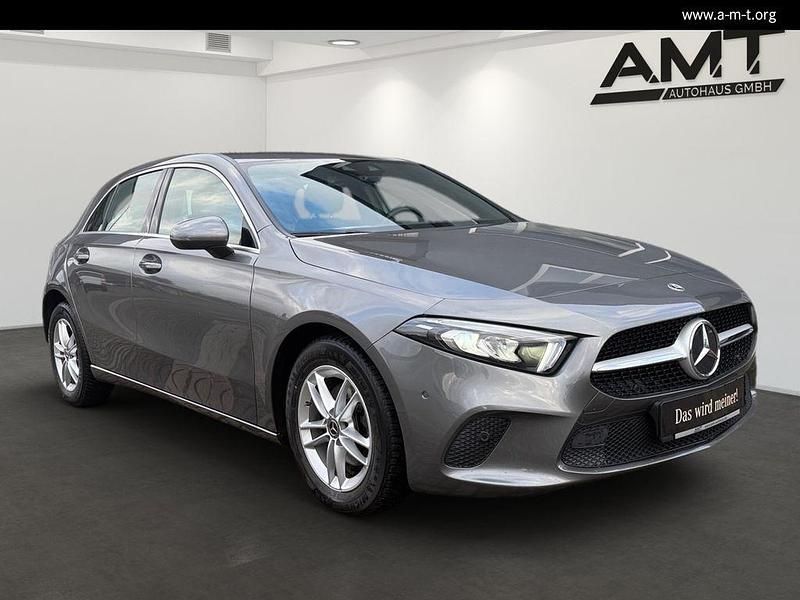 Gebraucht Mercedes A180 Progressive 136 PS (100 kW) 2020 Grau Kleinwagen