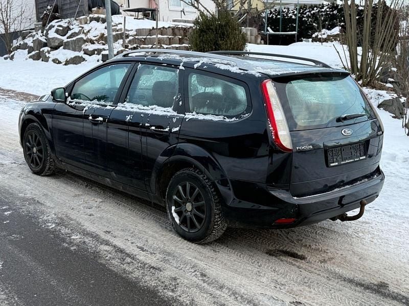 Gebraucht Ford Focus 109 PS (80 kW) 2010 Schwarz Kombi