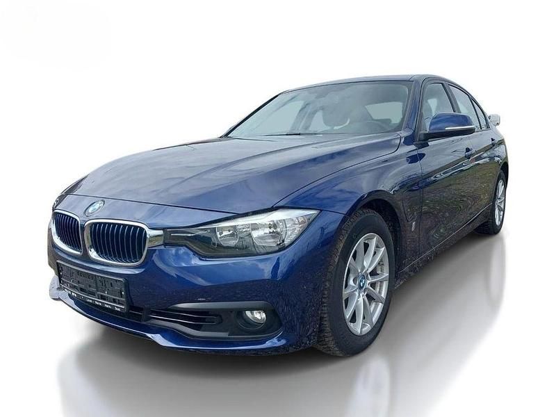 Gebraucht BMW 330e Advantage 252 PS (185 kW) 2019 Mediterranblau Limousine