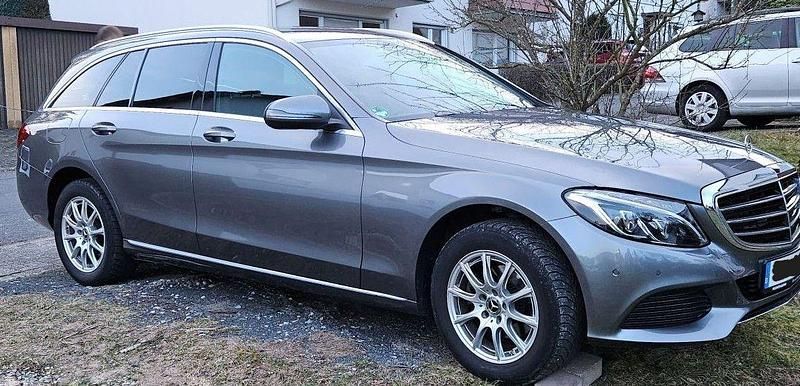 Gebraucht Mercedes C180 156 PS (114 kW) 2016 Grau Kombi
