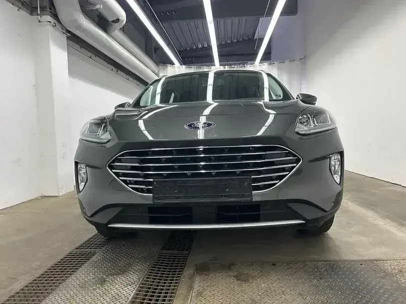 Gebraucht Ford Kuga Titanium 190 PS (139 kW) 2022 Grau SUV