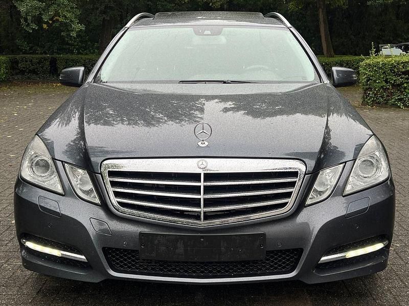 Gebraucht Mercedes E350 265 PS (194 kW) 2011 Grau Kombi