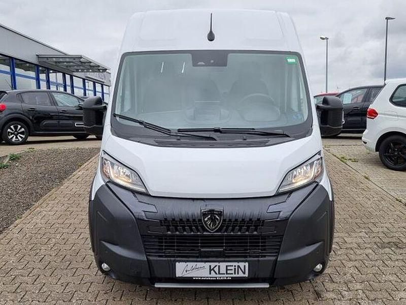 Weiß Gebraucht 2024 Peugeot Boxer Van | 24.590 € (Guter Preis) - Bild 1/4