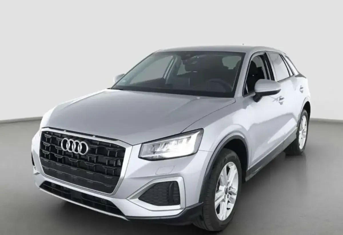 Gebraucht Audi Q2 Advanced Plus 116 PS (85 kW) 2025 Florettsilber metallic SUV