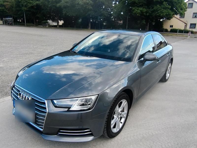 Grau Gebraucht 2018 Audi A4 Sport Limousine | 19.999 € (Guter Preis) - Bild 1/4