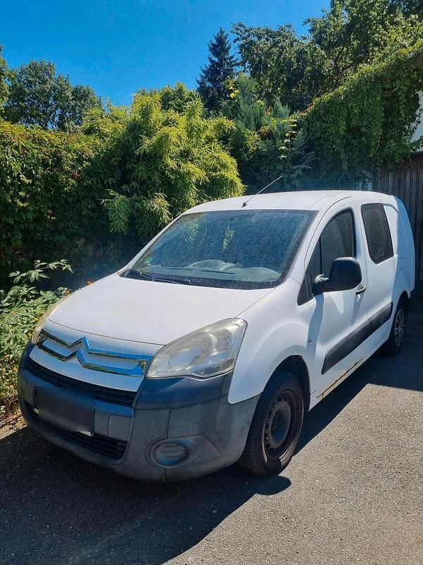 Weiß Gebraucht 2011 Citroën Berlingo Van / Kleinbus | 2.200 € (Superpreis) - Bild 1/4