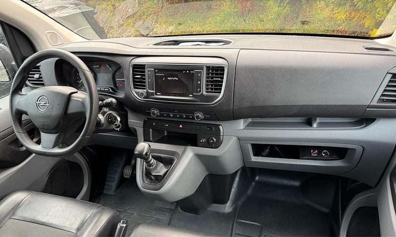 Gebraucht Opel Vivaro 150 PS (110 kW) 2020 Weiß Van / Kleinbus