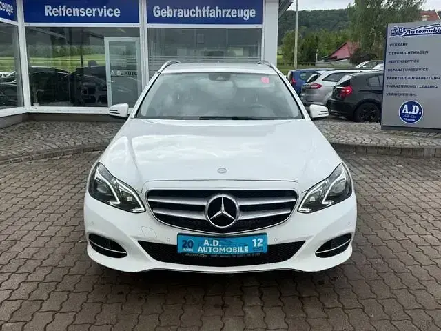 Gebraucht Mercedes E250 204 PS (150 kW) 2015 Weiß Kombi