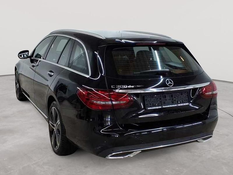 Gebraucht Mercedes C300e Avantgarde 194 PS (142 kW) 2020 Schwarz Kombi