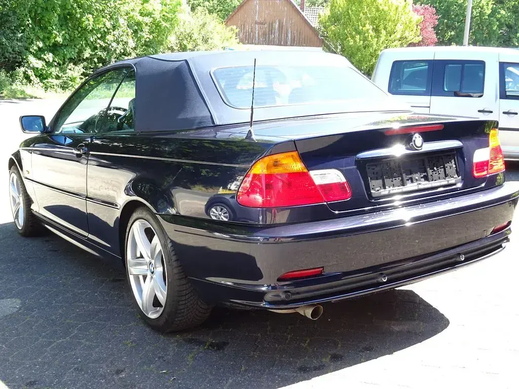 Gebraucht BMW 318 Sport Line 143 PS (105 kW) 2002 Blau Cabrio