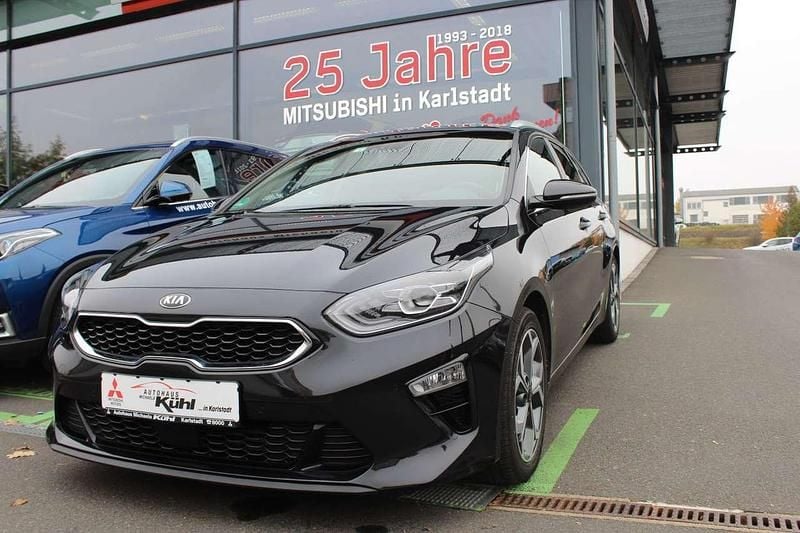 Schwarz (metallic) Gebraucht 2019 Kia Ceed Sportswagon Platinum Kombi | 18.790 € (Fairer Preis) - Bild 1/4