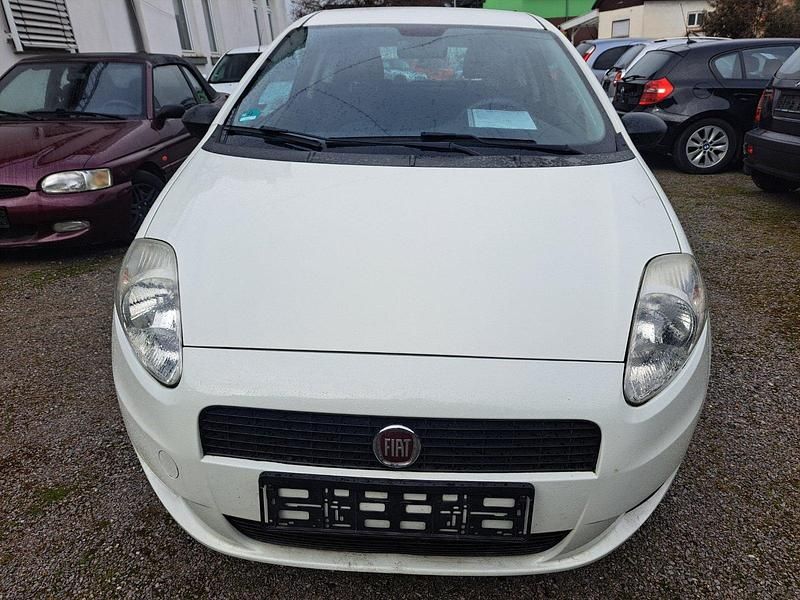 Gebraucht Fiat Punto 69 PS (50 kW) 2012 Weiß Kleinwagen
