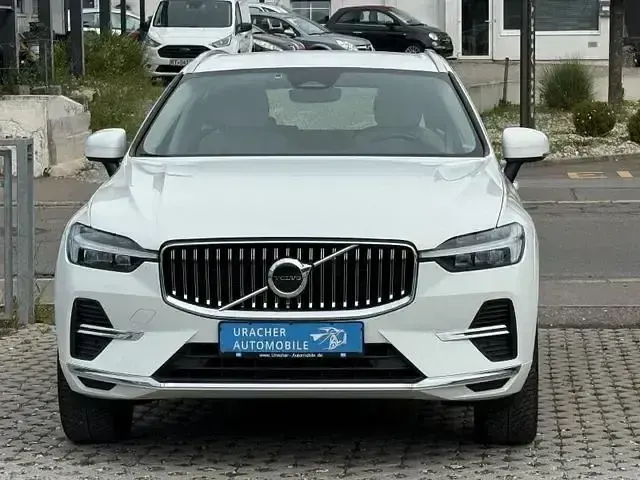 Gebraucht Volvo XC60 Inscription 197 PS (144 kW) 2022 Weiß SUV