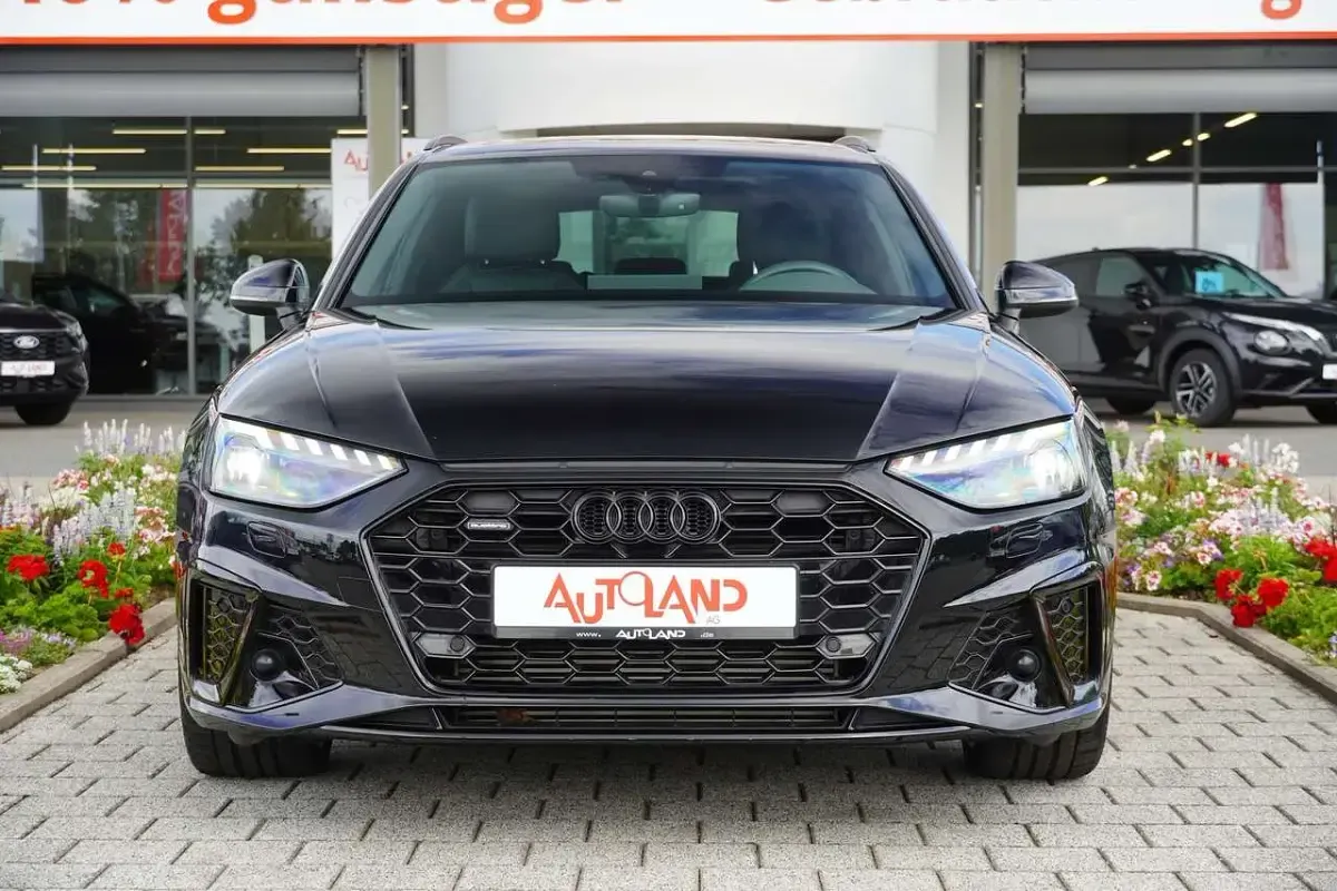 Gebraucht Audi A4 Competition 204 PS (150 kW) 2025 Schwarz Limousine