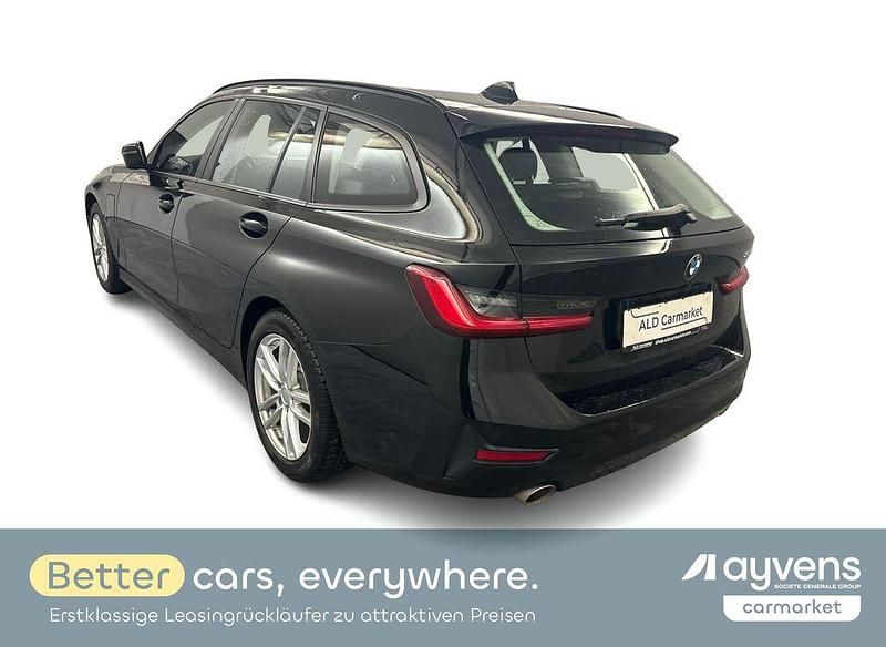 Gebraucht BMW 330e Advantage 184 PS (135 kW) 2021 Schwarz ii Kombi