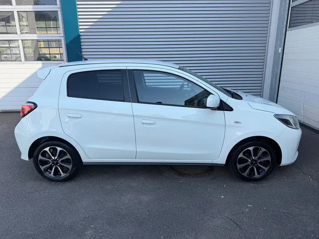 Gebraucht Mitsubishi Space Star 71 PS (52 kW) 2021 Weiß Kleinwagen