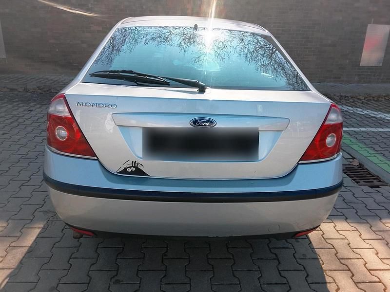 Gebraucht Ford Mondeo 125 PS (91 kW) 2005 Silber Limousine