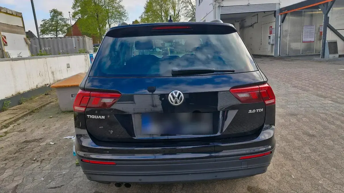 Gebraucht VW Tiguan 116 PS (85 kW) 2018 Blau SUV