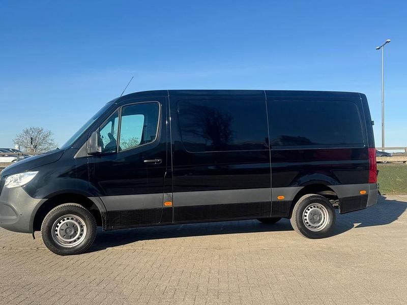 Gebraucht Mercedes Sprinter 163 PS (119 kW) 2021 Schwarz Van