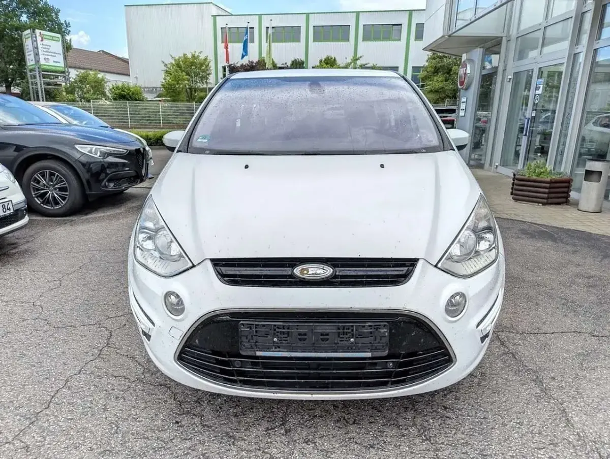 Gebraucht Ford S-MAX Titanium 163 PS (119 kW) 2011 Weiß Van / Kleinbus