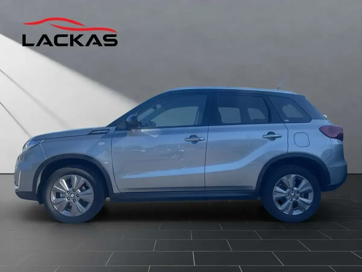 Gebraucht Suzuki Vitara Comfort 102 PS (75 kW) 2023 Grau SUV