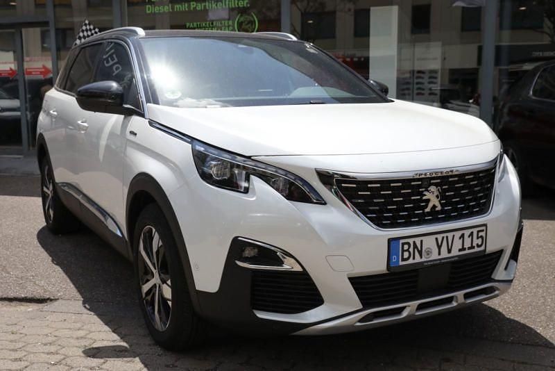 Weiß Gebraucht 2017 Peugeot 5008 GT-line Van / Kleinbus | 15.400 € (Fairer Preis) - Bild 1/4