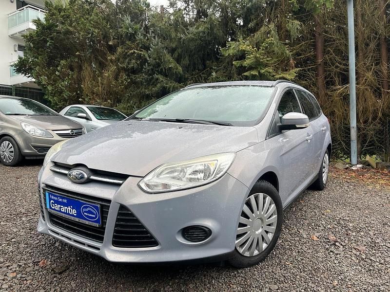 Gebraucht Ford Focus 105 PS (77 kW) 2012 Silber Kombi