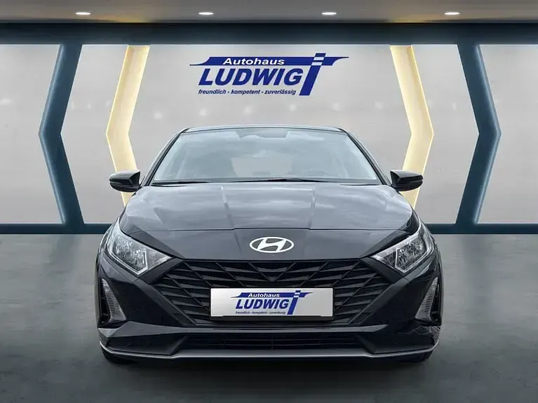 Brugt Hyundai i20 Select 79 HK (58 kW) 2025 Sort Hatchback