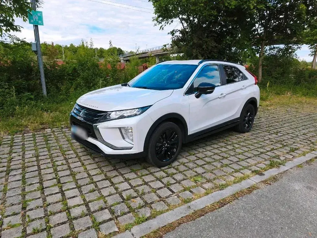 Gebraucht Mitsubishi Eclipse Cross Active 148 PS (108 kW) 2020 Weiß SUV