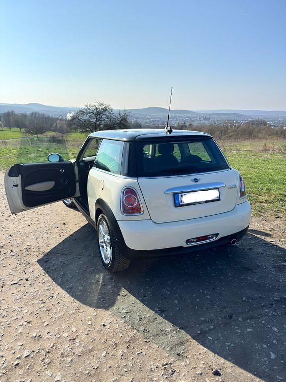 Gebraucht Mini Cooper Chili 122 PS (89 kW) 2011 Beige Kleinwagen