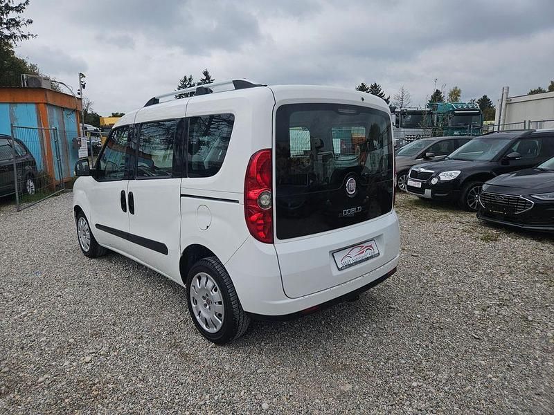Gebraucht Fiat Doblò 105 PS (77 kW) 2013 Weiß Van / Kleinbus